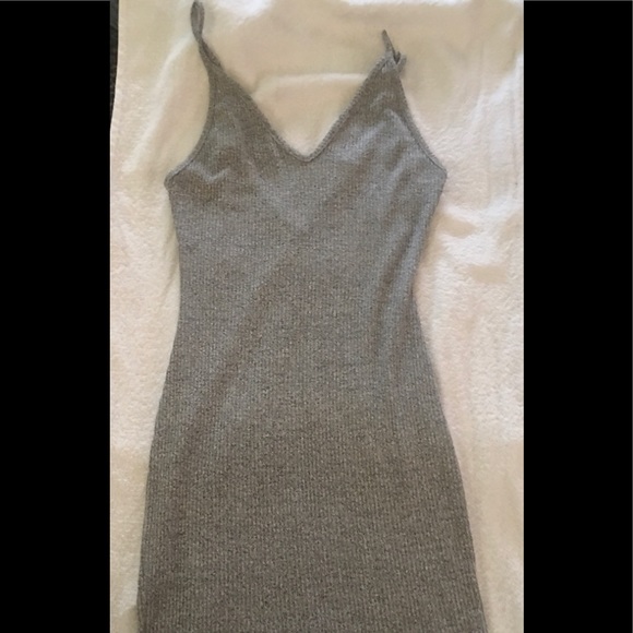 SOLD Éditorial dress - Picture 2 of 3